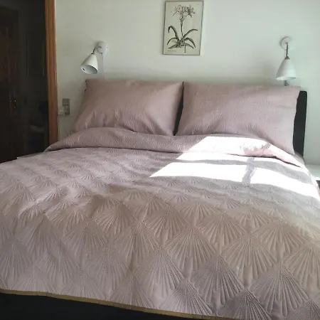 Rosegarden Comfort Bed & Breakfast *